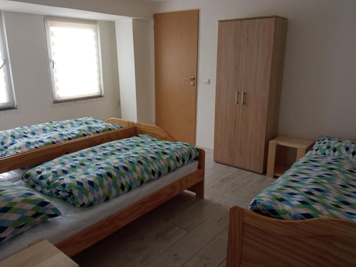 Apartman Hulin, Chrastany Exterior foto